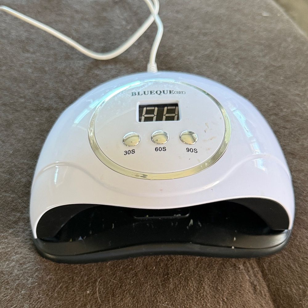Blueque LED Nail Lamp in White and Black